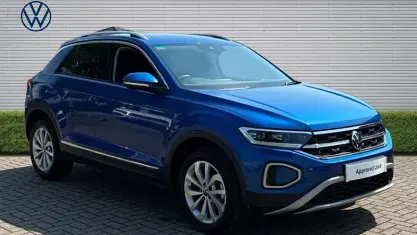 Used VW T-Roc Style 150 HP (110 kW) 2025 Blue SUV