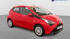 Used 2019 Toyota Aygo X-play Hatchback | £7,599 (Fair price)