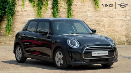 Used Mini Cooper Classic 136 HP (100 kW) 2022 Black Hatchback