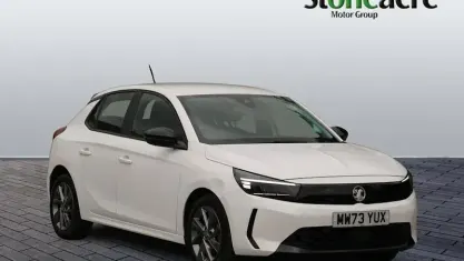 Used Vauxhall Corsa Design Edition 101 HP (74 kW) 2023 White Hatchback