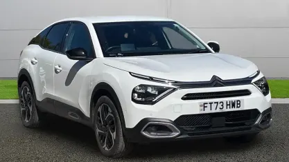 Käytetty Citroën C4 PureTech 131 HP (96 kW) 2023 Valkoinen Katumaasturi
