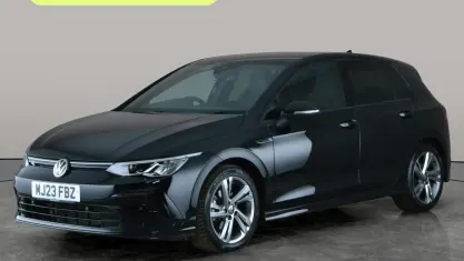 Second-hand VW Golf VIII R-line 150 CP (110 kW) 2023 Hatchback