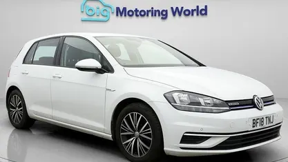 Used VW Golf VII SE 131 HP (96 kW) 2018 Hatchback
