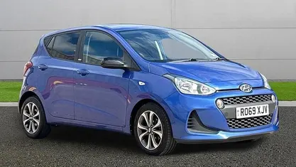 Used Hyundai i10 67 HP (49 kW) 2019 Blue Hatchback