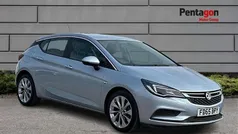 Silver Used 2015 Vauxhall Astra Hatchback | £6,109 (Fair price)