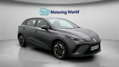 Used MG MG4 EV SE 150 kW (204 HP) 2023 Grey Hatchback