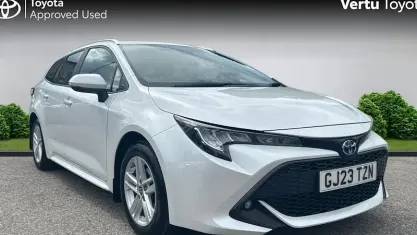 Used Toyota Corolla 122 HP (89 kW) 2023 White Estate