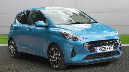 Used Hyundai i10 Premium 84 HP (61 kW) 2023 Hatchback