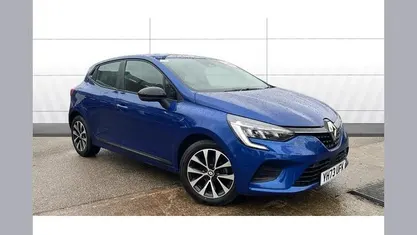 Used 2023 Renault Clio V Evolution Hatchback | £12,888 (Fair price)