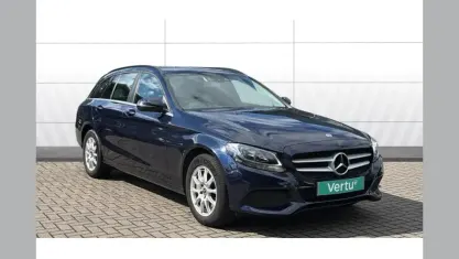 Used Mercedes C250 SE 204 HP (150 kW) 2017 Blue Estate