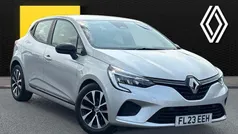 Used 2022 Renault Clio V Evolution Hatchback | £12,699 (Fair price)