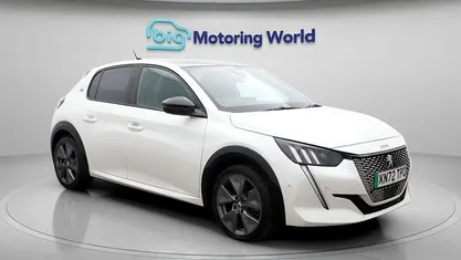 Used Peugeot e-208 Premium 100 kW (136 HP) 2022 White Hatchback