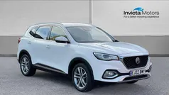 White Used 2022 MG HS Excite SUV | £12,600 (Fair price)