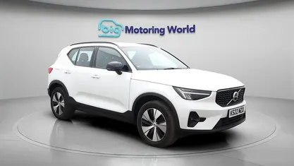 Used Volvo XC40 Plus 211 HP (155 kW) 2022 White SUV