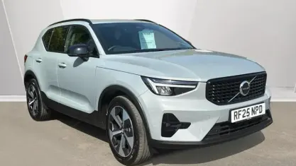 Used Volvo XC40 Plus 163 HP (119 kW) 2025 Grey SUV