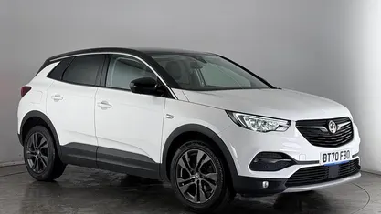 White Used 2020 Vauxhall Grandland X SRi SUV | £10,450 (Fair price)