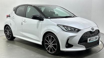 Second-hand Toyota Yaris Hybrid Sport 116 CP (85 kW) 2022 Alb Hatchback