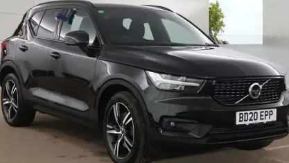Usado Volvo XC40 R-Design 262 HP (192 kW) 2020 Preto SUV