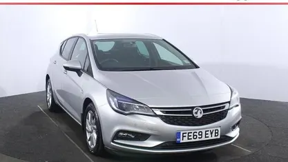 Used Vauxhall Astra Design Edition 110 HP (80 kW) 2019 Silver Hatchback
