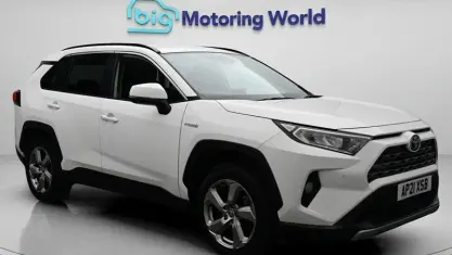 Used Toyota RAV4 Hybrid Design 218 HP (160 kW) 2021 White SUV