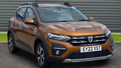 Used Dacia Sandero Prestige 91 HP (66 kW) 2022 Orange Hatchback