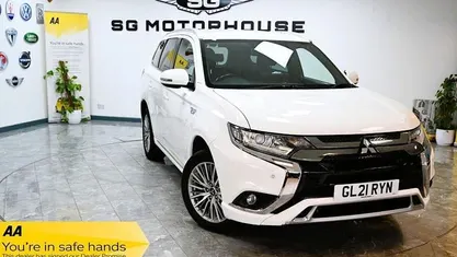 White Used 2020 Mitsubishi Outlander P-HEV Estate | £14,495 (Fair price)