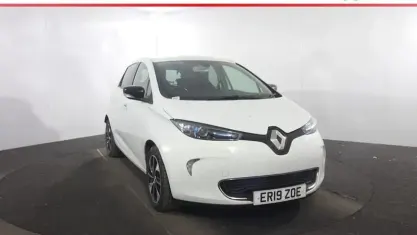Used Renault Zoe Dynamique 80 kW (109 HP) 2019 White Hatchback