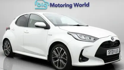 Used Toyota Yaris 116 HP (85 kW) 2021 White Hatchback