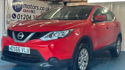 Used Nissan Qashqai S 116 HP (85 kW) 2016 Red SUV