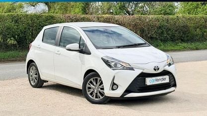 Begagnad Toyota Yaris 111 HK (81 kW) 2020 Halvkombi