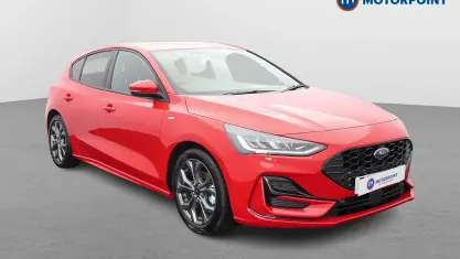 Second-hand Ford Focus ST-Line 125 CP (91 kW) 2025 Roșu Hatchback