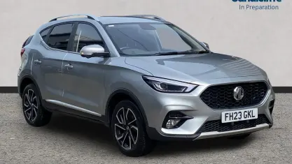 Usado MG ZS Exclusive 111 CV (81 kW) 2023 Plateado SUV