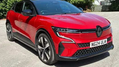 Used Renault Megane E-Tech Komfort 160 kW (218 HP) 2024 Red  Hatchback