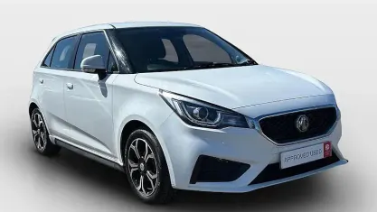 Begagnad MG MG3 Excite 106 HK (77 kW) 2023 Vit Halvkombi