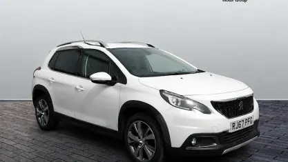 Used Peugeot 2008 Allure 110 HP (80 kW) 2017 White SUV