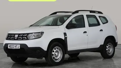 Used Dacia Duster Essentiel 90 HP (66 kW) 2022 White SUV
