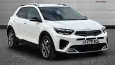New 2025 Kia Stonic 4 SUV | £23,190 (Fair price)