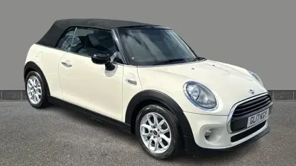 Begagnad Mini Cooper Cabriolet 136 HK (100 kW) 2017 Vit Cab