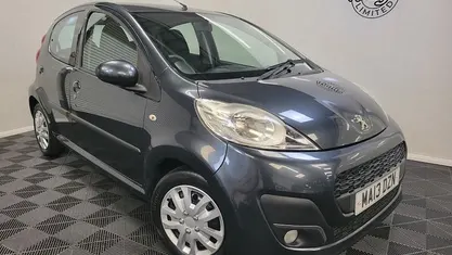 Used Peugeot 107 Active 68 HP (50 kW) 2014 Hatchback