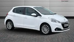 Used 2018 Peugeot 208 Signature Sky Hatchback | £7,995 (Fair price)