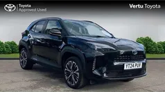 Black Used 2024 Toyota Yaris Cross SUV | £25,726 (Fair price)