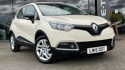 Used Renault Captur Dynamique 90 HP (66 kW) 2015 SUV