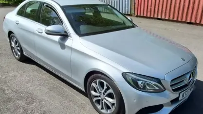 Używany Mercedes C220 170 KM (125 kW) 2016 Srebrny Sedan/Limuzyna