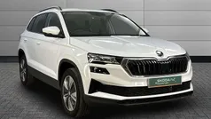 Moon white metallic Used 2023 Skoda Karoq SE Drive SUV | £22,750 (Fair price)