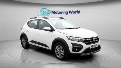 Used Dacia Sandero Comfort 91 HP (66 kW) 2022 White Hatchback