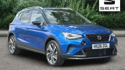 New Seat Arona FR Sport 116 HP (85 kW) 2025 Sapphire blue with black roof SUV