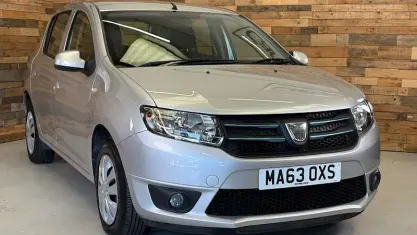 Used Dacia Sandero Lauréate 90 HP (66 kW) 2016 Hatchback