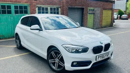 Used BMW 118 Sport Line 136 HP (100 kW) 2015 White Hatchback