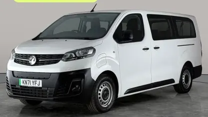 Used Vauxhall Vivaro 100 kW (136 HP) 2022 White MPV
