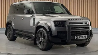 Used Land Rover Defender HSE Dynamic 300 HP (220 kW) 2023 Eiger grey SUV
